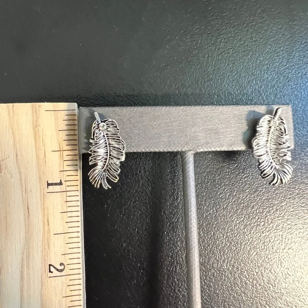 Vintage Feather Leaf Pierced Earrings Silver Tone‎ Drop